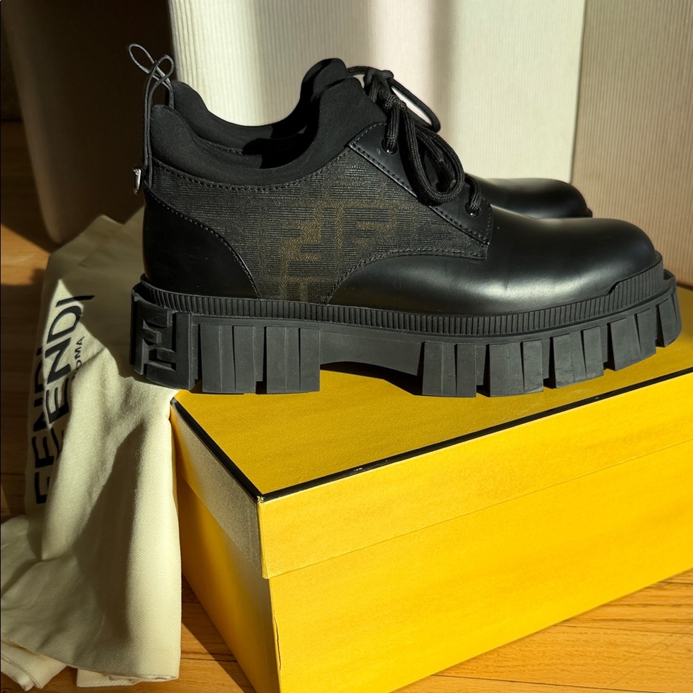 Fendi Men's Black Oxford Shoes with Chunky Sole